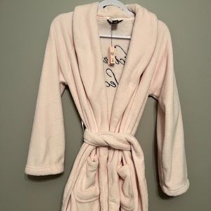 Victoria Secret robe NWT